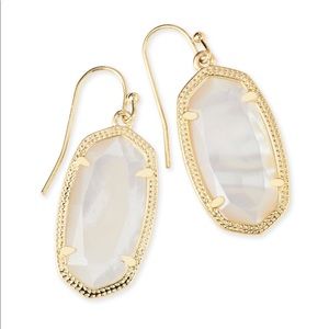 Kendra Scott Dani Earrings In Ivory Pearl
